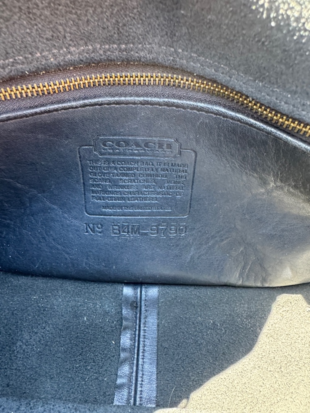 Vintage 1994 Coach City Bag Black Leather Shoulder Bag with Gold Turnlock - Picture 10 of 11